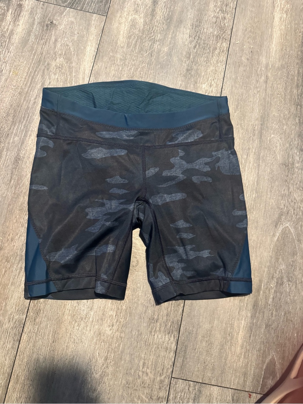 lululemon athletica Black & Dark Gray Camo Bike Shorts